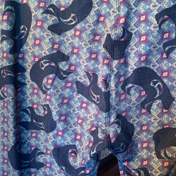 LuLaRoe retired rare Aztec Bear leggings Buttery soft & super stretchy! One size - Picture 5 of 5